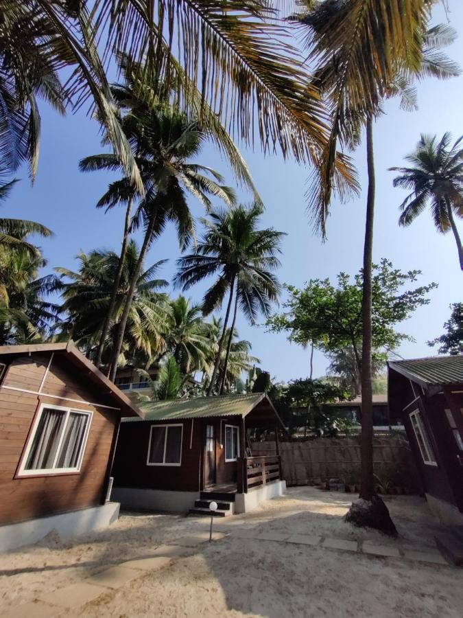 Silent Beach Resort Mandrem Exterior photo