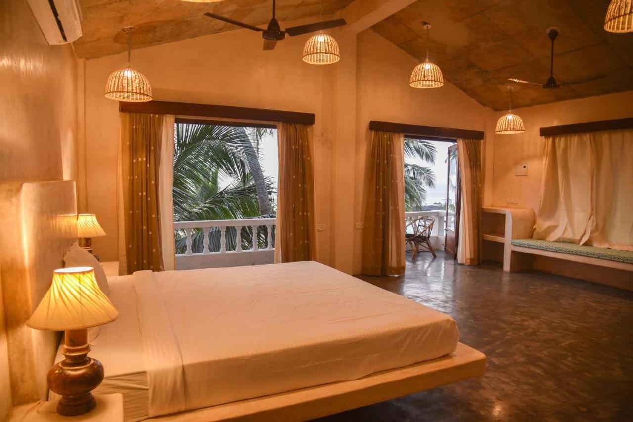 Silent Beach Resort Mandrem Exterior photo