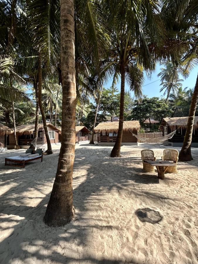 Silent Beach Resort Mandrem Exterior photo