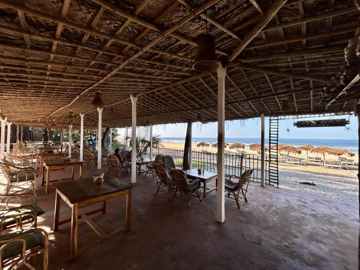 Silent Beach Resort Mandrem Exterior photo