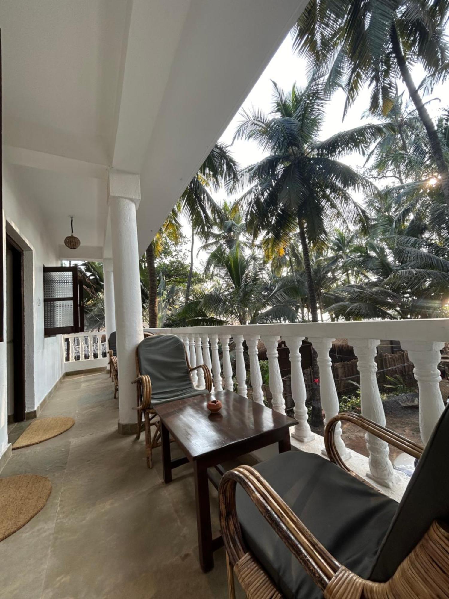 Silent Beach Resort Mandrem Exterior photo