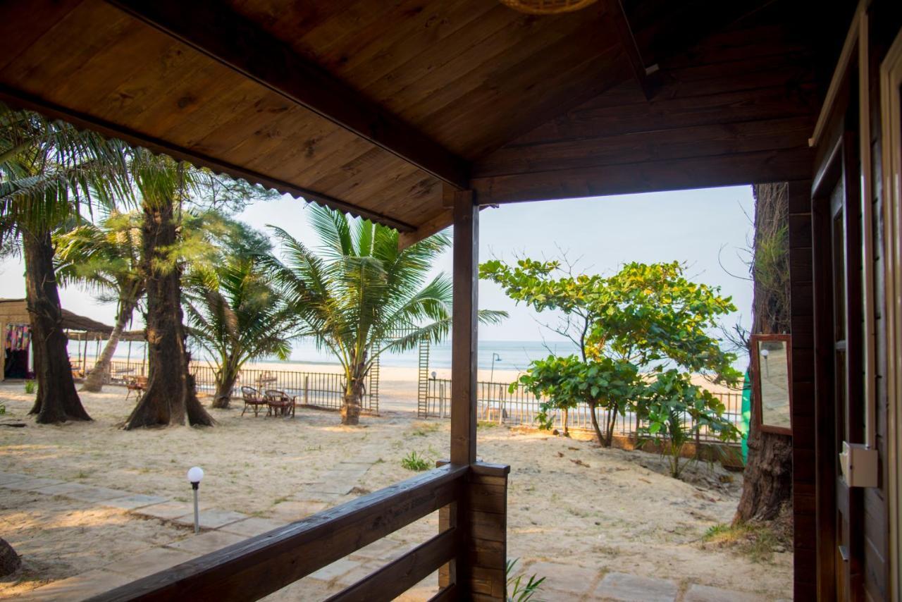 Silent Beach Resort Mandrem Exterior photo
