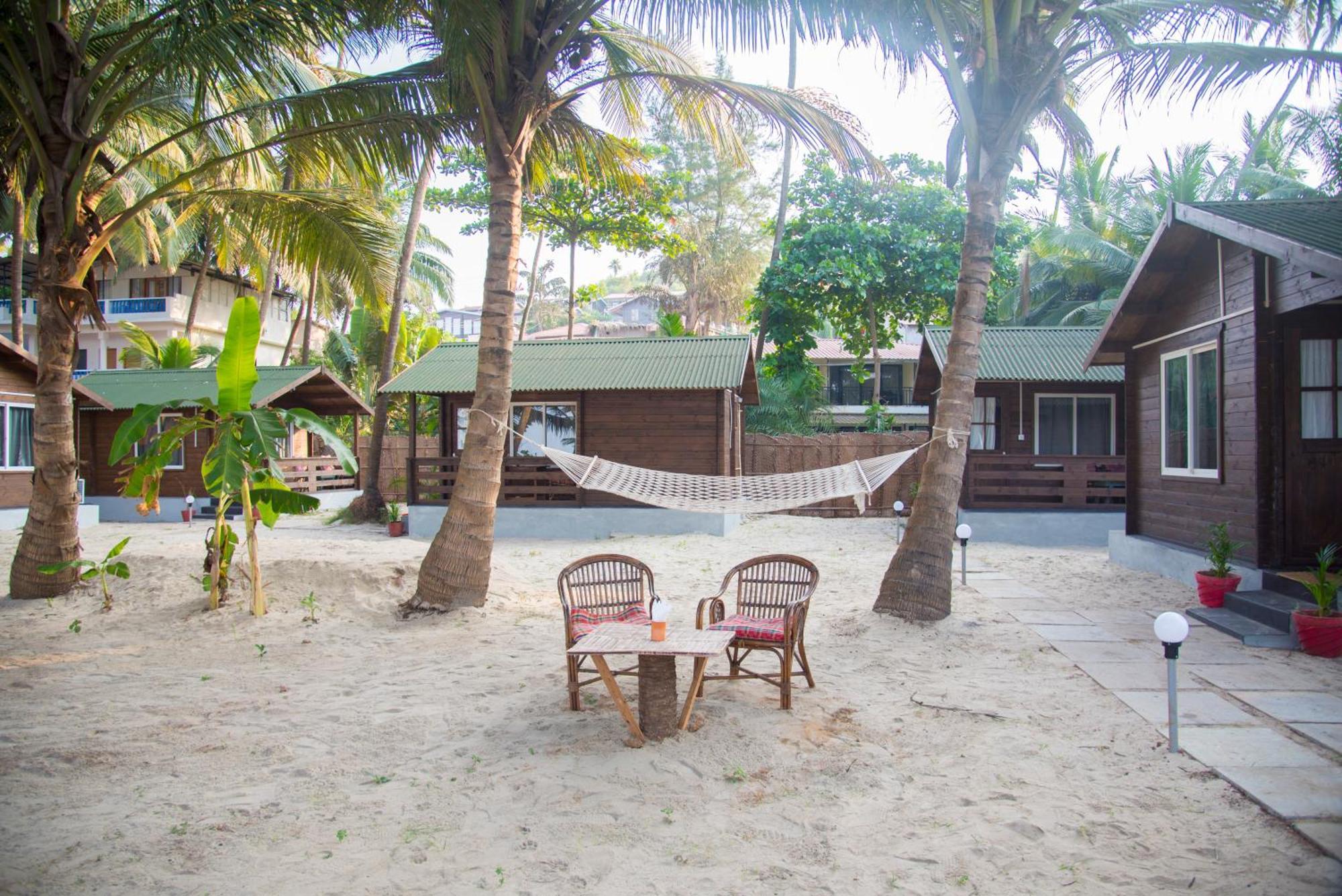 Silent Beach Resort Mandrem Exterior photo